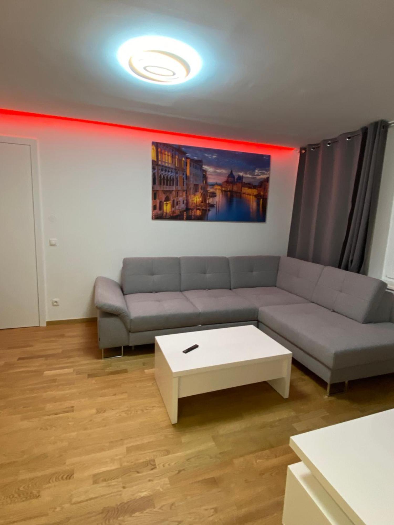 Neicapartmentlandskron 1010 Vienna Luaran gambar