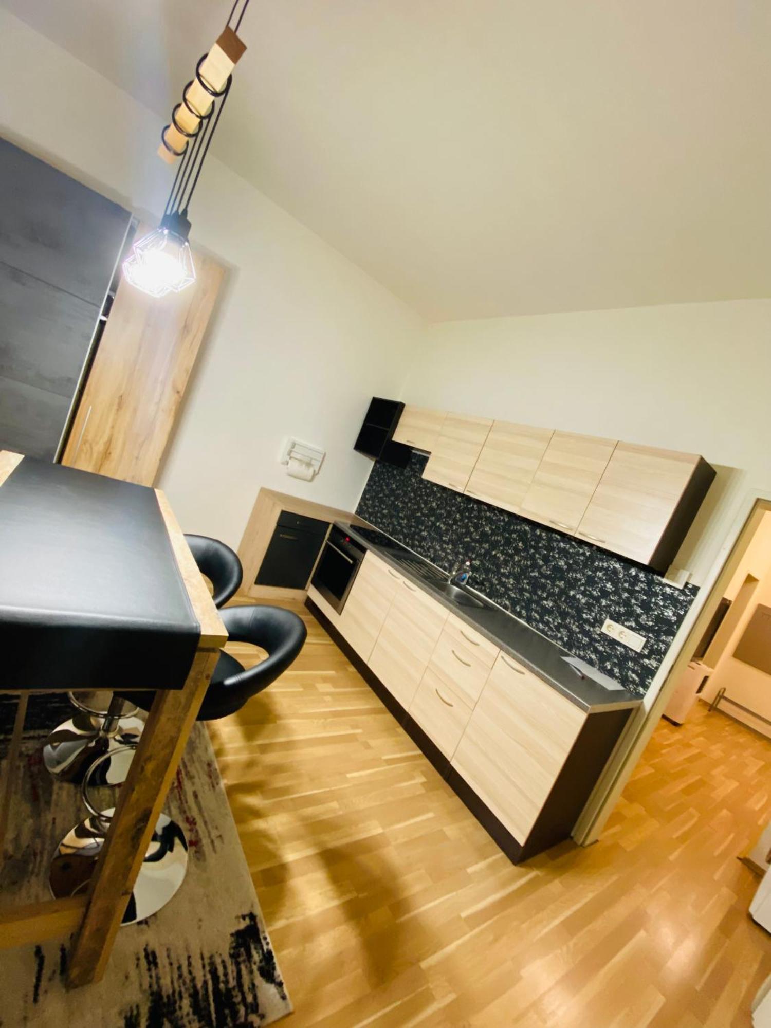 Neicapartmentlandskron 1010 Vienna Luaran gambar