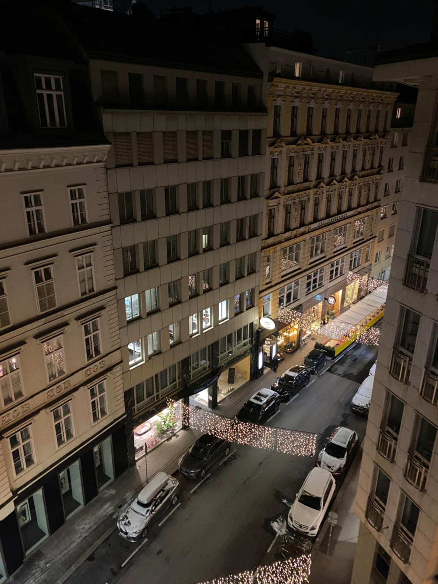 Neicapartmentlandskron 1010 Vienna Luaran gambar